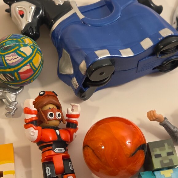 23-pc Kids Toy Lot – Roblox, Playmobil, Minecraft - Picture 3 of 5